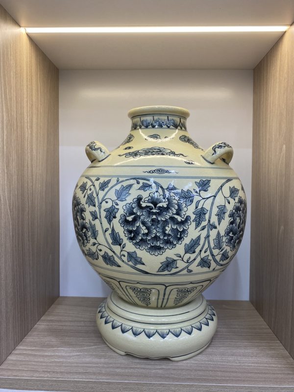 Bình Đa Lộc gốm Chu Đậu, hoạ tiết "Hoa Phù Dung", vẽ truyền thống, cao 32cm, tổng chiều cao cả kỷ 38cm